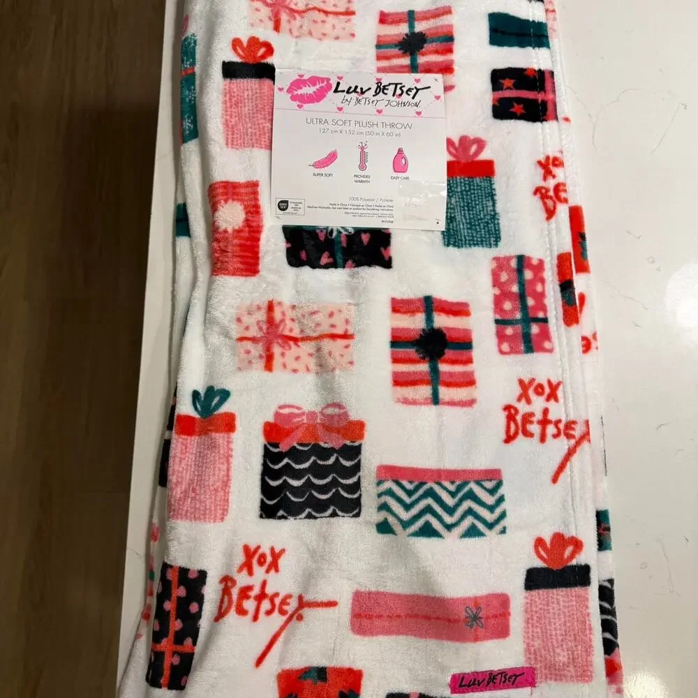 Betsey johnson christmas throw blanket